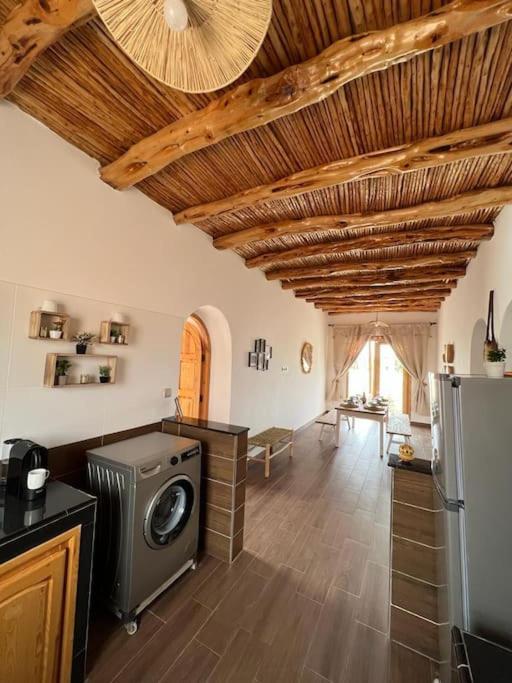 Le Petit Chalet. As-Suwajra Zewnętrze zdjęcie