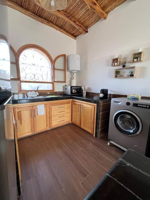 Le Petit Chalet. As-Suwajra Zewnętrze zdjęcie